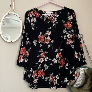 NWOT Van Heusen Blue floral blouse